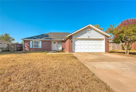 431 Woods Dr, Centerton, AR 72719