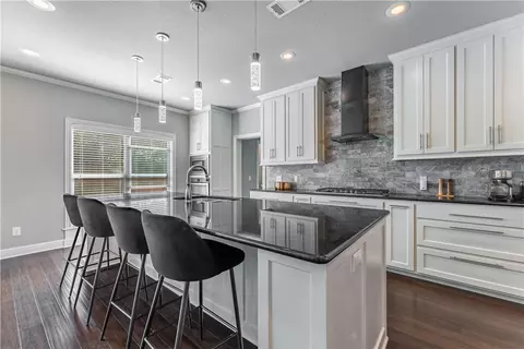 Kitchen - 7115 Devonshire Ave, Springdale, AR 72762 photo 3 of 6