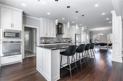 Kitchen - 7115 Devonshire Ave, Springdale, AR 72762 photo 5 of 6
