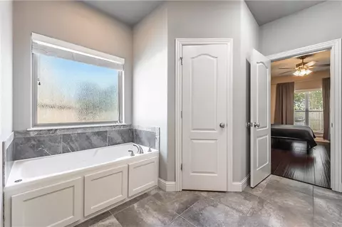 Entry Way - 7115 Devonshire Ave, Springdale, AR 72762 photo 2 of 2