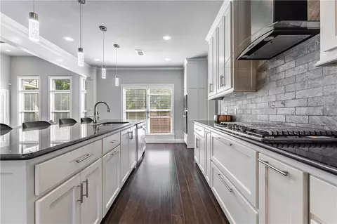 Kitchen - 7115 Devonshire Ave, Springdale, AR 72762 photo 4 of 6