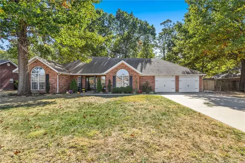 601 Shady Acres Ln, Prairie Grove, AR 72753