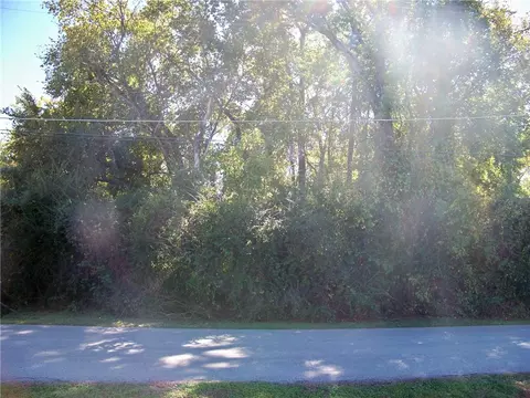 Willow Street, Mountainburg, AR 72946