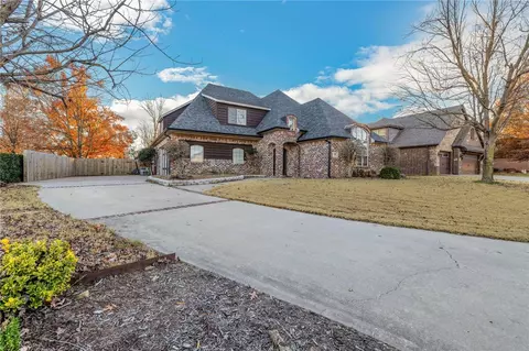 4300 W Warbal Trl, Rogers, AR 72758