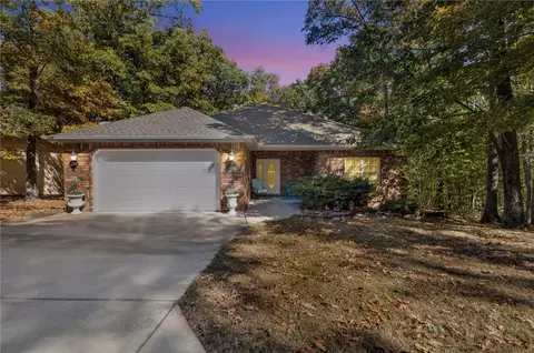 21 Coventry Dr, Bella Vista, AR 72714