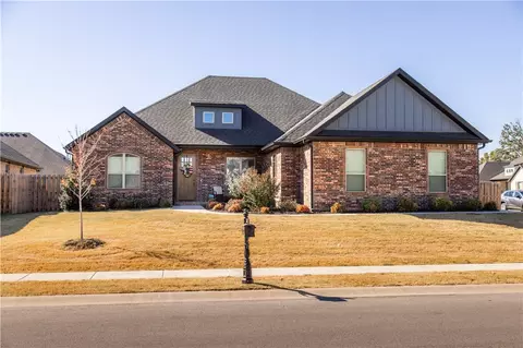 807 Brunello Cir, Springdale, AR 72762