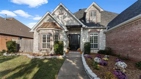 5605 Legacy Dr, Rogers, AR 72758