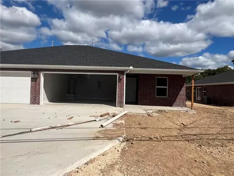 2067420676 2069020692 Dawn Hill East Rd, Gentry, AR 72734