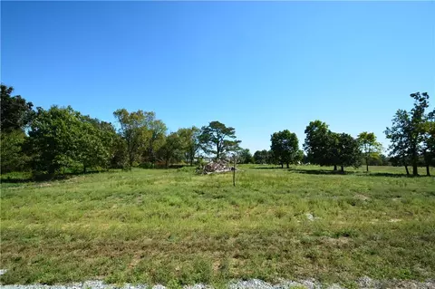 Reading Ranch Lane, Siloam Springs, AR 72761