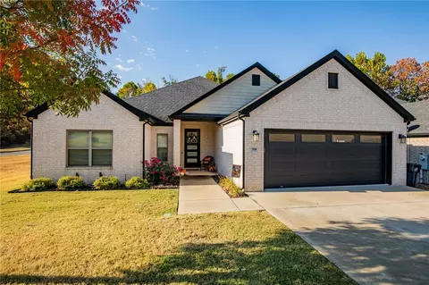 7000 W Brookview Rd, Rogers, AR 72758