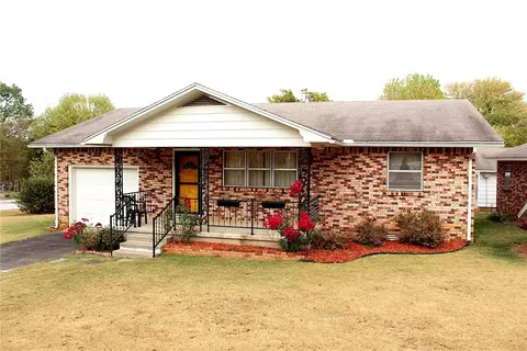 508 Miller St, Huntsville, AR 72740