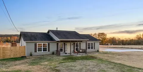 16823 E Wyman Rd, Fayetteville, AR 72701