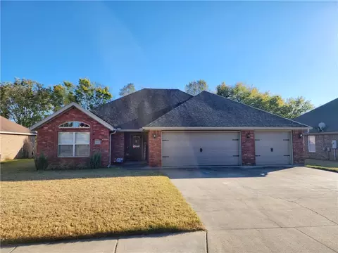 11095 Rosebay Ln, Prairie Grove, AR 72753