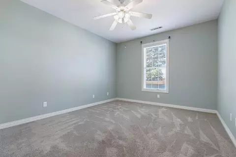 Bedroom - 471 Doris Dr, Springdale, AR 72762 photo 2 of 4