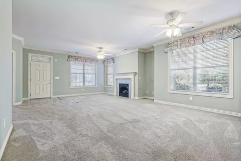 Living - 471 Doris Dr, Springdale, AR 72762 photo 4 of 7