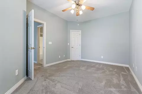 Bedroom - 471 Doris Dr, Springdale, AR 72762 photo 3 of 4