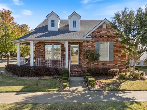 471 Doris Dr, Springdale, AR 72762