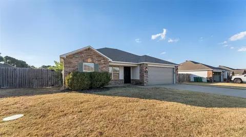 3334 Alliance Dr, Springdale, AR 72764 photo 2