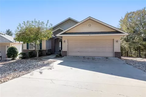 6 Norwood Pl, Bella Vista, AR 72714