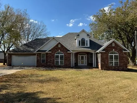 2262 N 40th St, Springdale, AR 72762