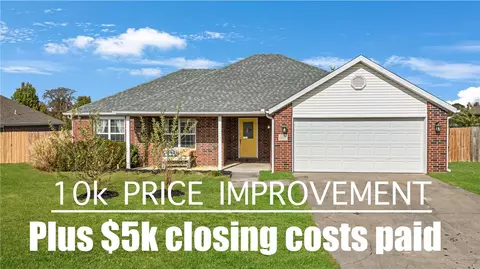 827 S Pennington St, Lowell, AR 72745