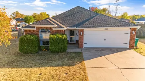 811 Sunflower St, Centerton, AR 72719