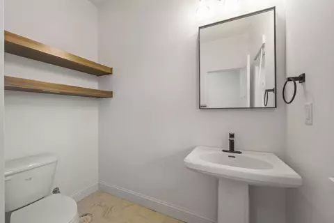 Bath - 7865 Range Ave, Springdale, AR 72762 photo 2 of 2