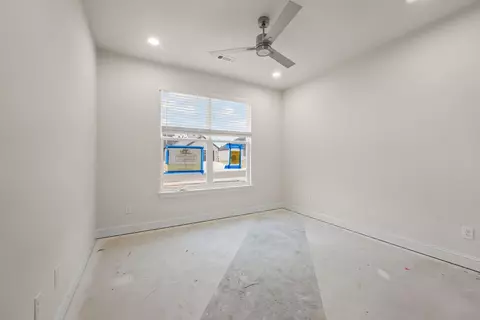 Bedroom - 7791 Range Ave, Springdale, AR 72762 photo 3 of 4
