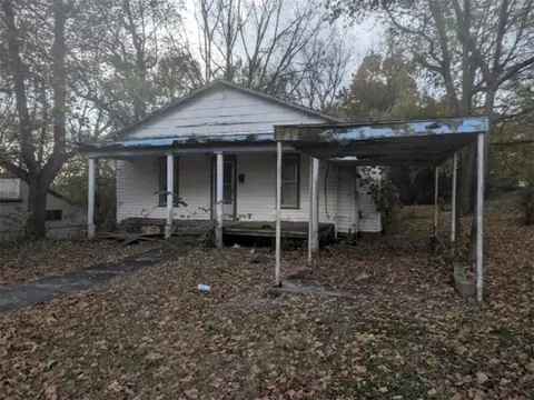 628 W South Ave, Harrison, AR 72601