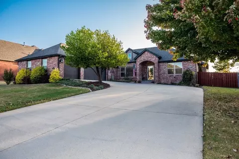5811 S 66th St, Cave Springs, AR 72718