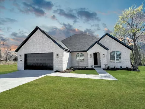 3583 E Greystone Dr, Fayetteville, AR 72764