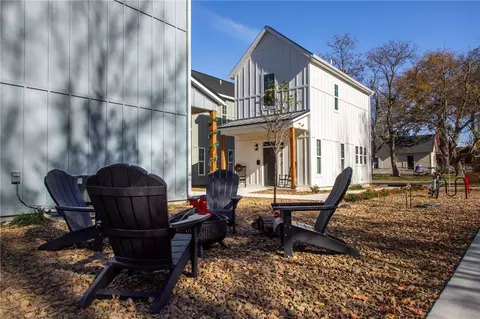 642 W Price Ave, Springdale, AR 72764