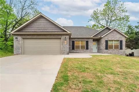 14 Purfleet Dr, Bella Vista, AR 72714