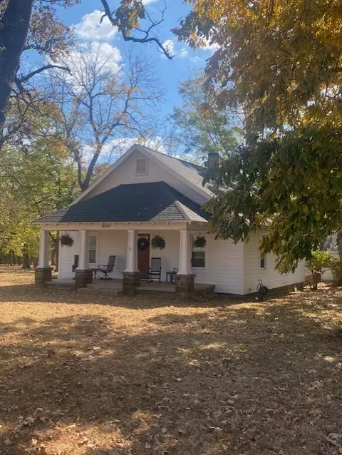 4591 W Mount Comfort Rd, Fayetteville, AR 72704