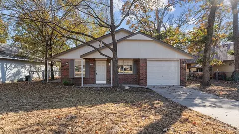 3608 W Beechwood Dr, Rogers, AR 72756
