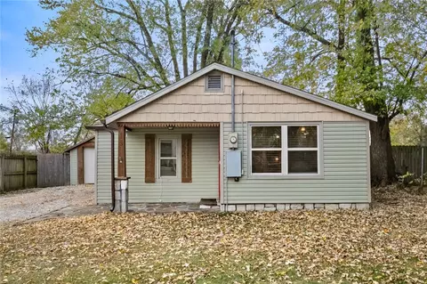 413 Charles Ave, Springdale, AR 72764