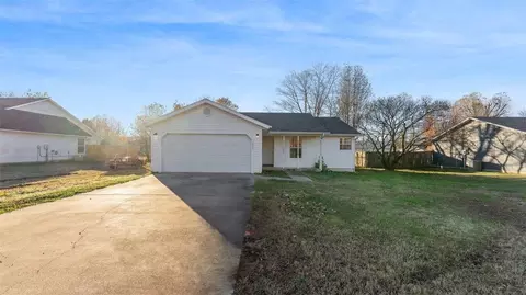 1805 E Rosewood Ln, Elkins, AR 72727