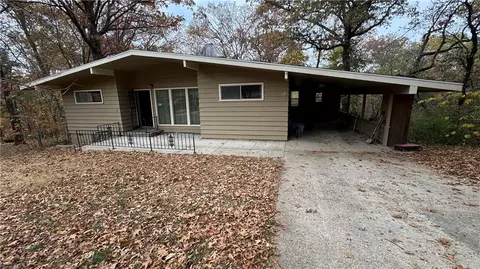 10 Arnold Ln, Bella Vista, AR 72715