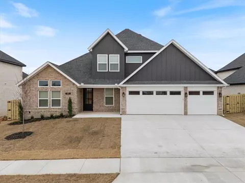 1811 Mumbai Rd, Centerton, AR 72719