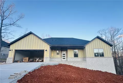 38 Sidlaw Hills Dr, Bella Vista, AR 72715