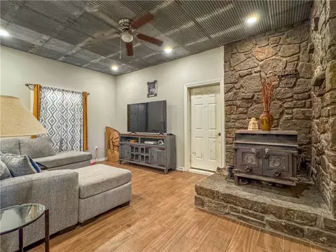 708 Shoffner Loop, Elkins, AR 72727 photo 12