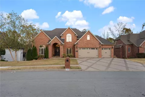 408 NW O St, Bentonville, AR 72712