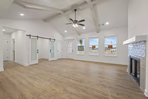 Living - 7933 Range Ave, Springdale, AR 72762 photo 4 of 4
