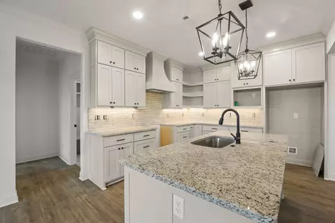 Kitchen - 4811 Hawk St, Springdale, AR 72762 photo 2 of 3