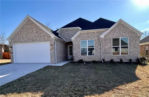 3475 E Greystone Dr, Fayetteville, AR 72764