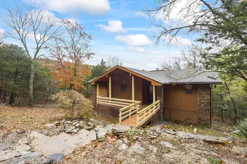 69 Country Club Dr, Holiday Island, AR 72631