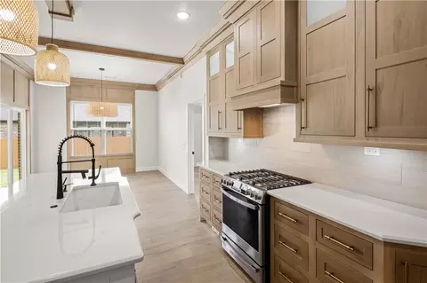 1470 Lariat Cir, Centerton, AR 72719