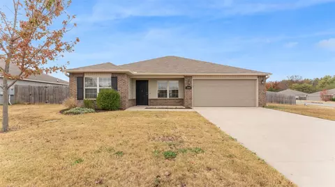 3598 Alliance Dr, Springdale, AR 72764