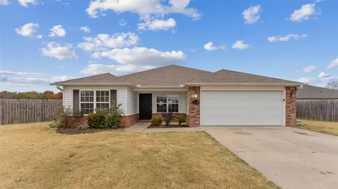 266 Glory Ln, Springdale, AR 72764