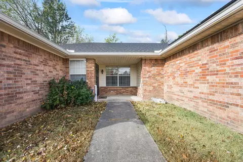521 Walker St, Centerton, AR 72719 photo 3